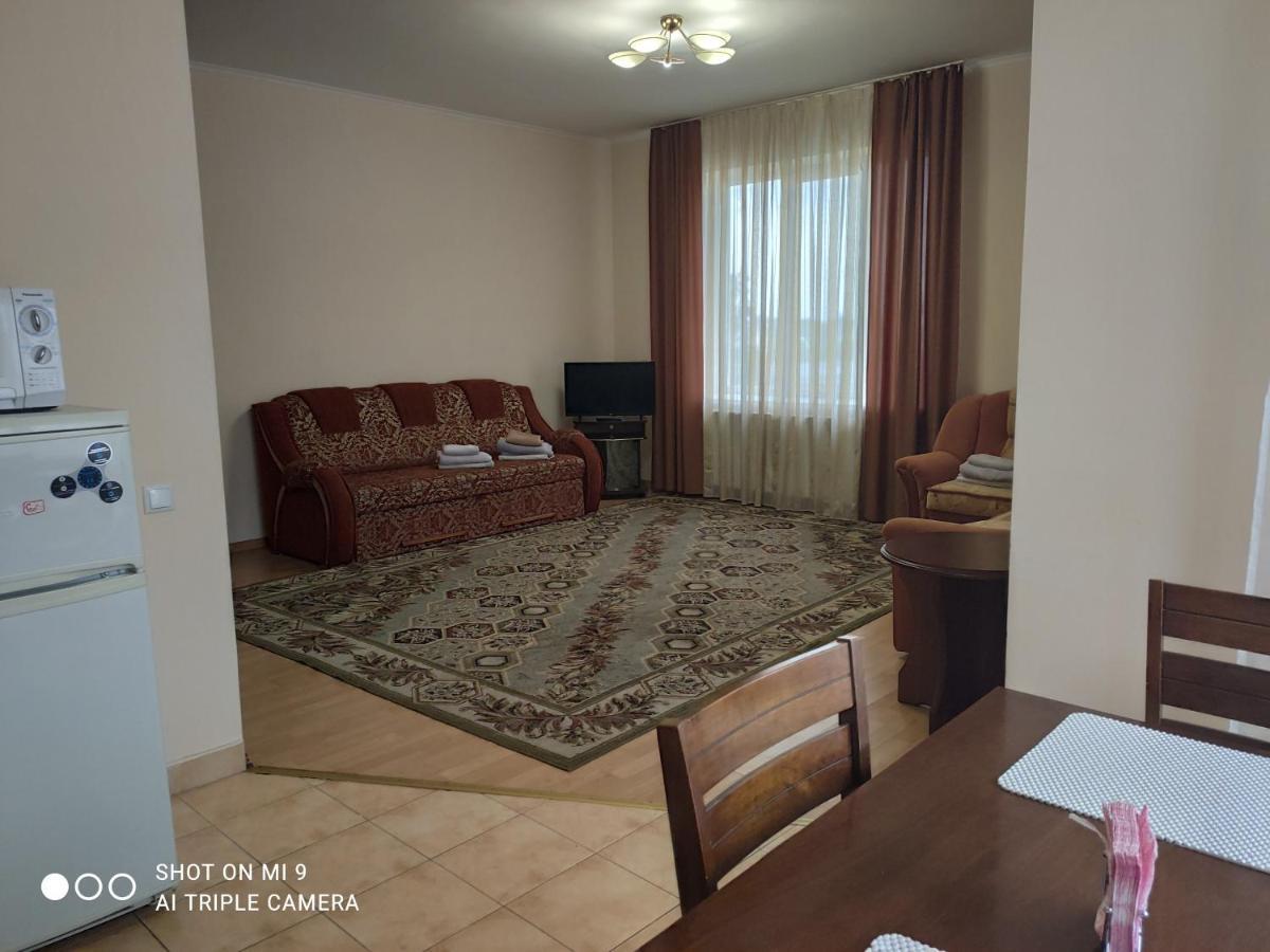 Apartments Domovik Просторная Квартира С Видом На Горы 무카체베 외부 사진